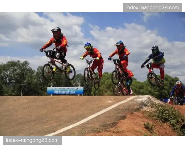 技术解析：空气动力学紧身衣在BMX竞速中的实际效益争议