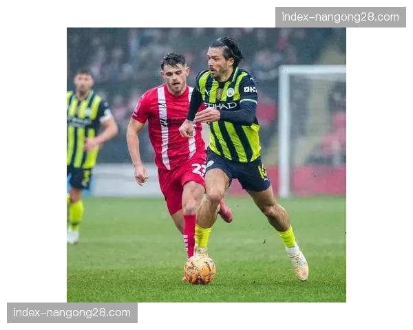 转会传闻：AC米兰有意引进切尔西后卫查洛巴作为托莫里替代者